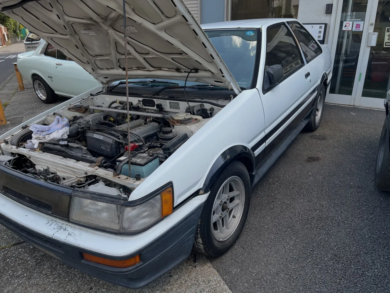 AE86後期2Dオリジナルボディ爪折無し販売フルレストア手抜...