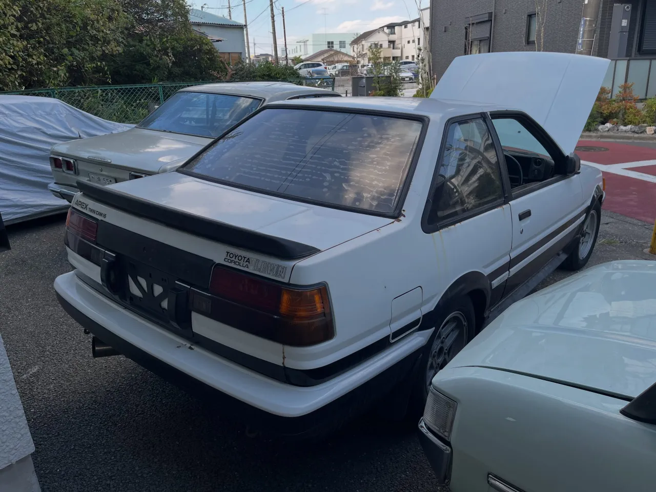 AE86後期2Dオリジナルボディ爪折無し販売フルレストア手抜...
