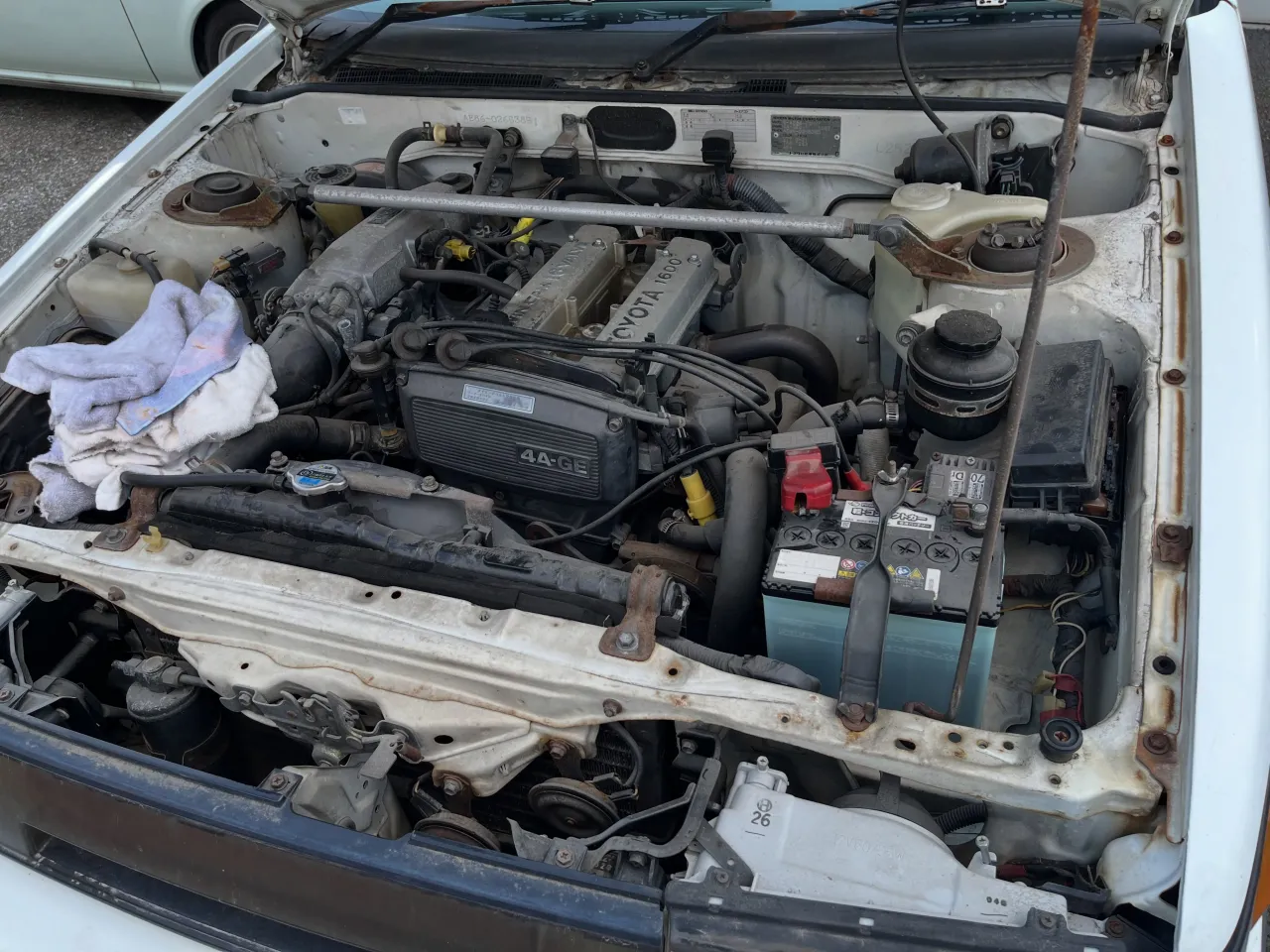 AE86後期2Dオリジナルボディ爪折無し販売フルレストア手抜...